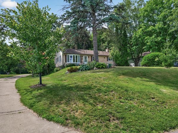 2559 Clarence Street , Maplewood, MN 55109