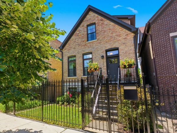 1540 N Talman Avenue , Chicago, IL 60622