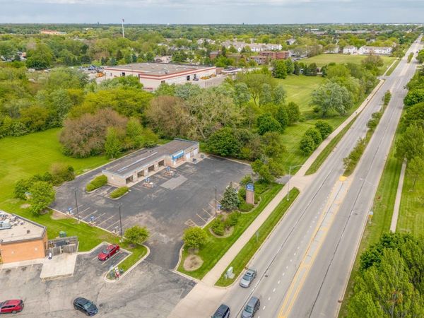 450 LILY CACHE Lane, Bolingbrook, IL 60440