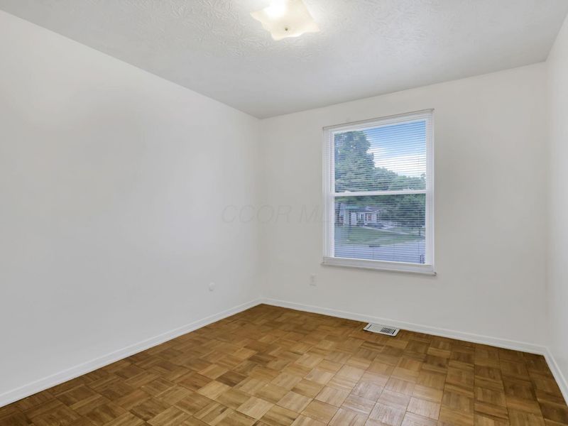 3671 Brookline Avenue , Columbus, OH 43223 Photo 21