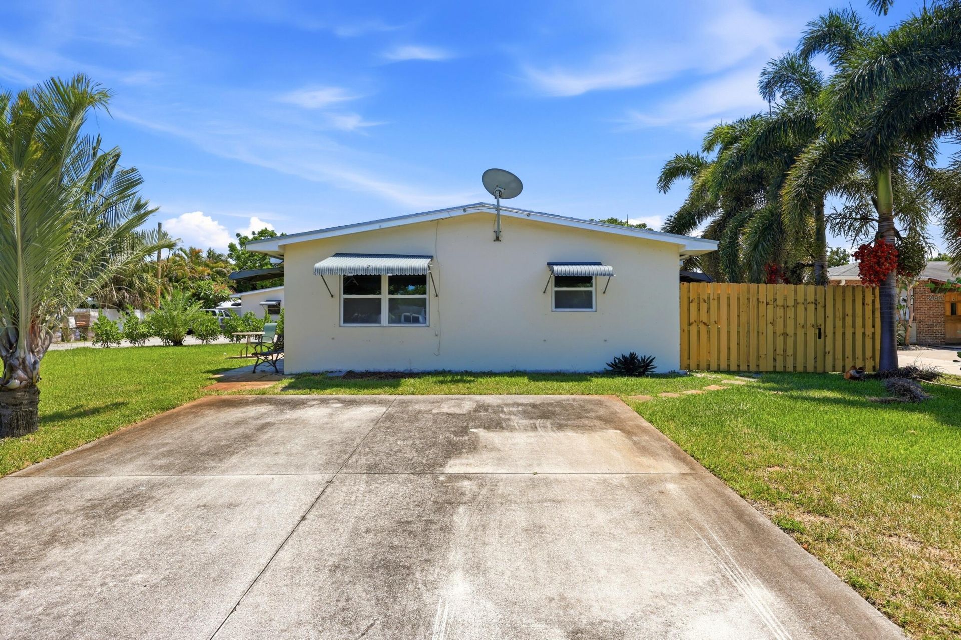 2708 Hinda Road, Unit 2708, West Palm Beach, FL 33403 Photo