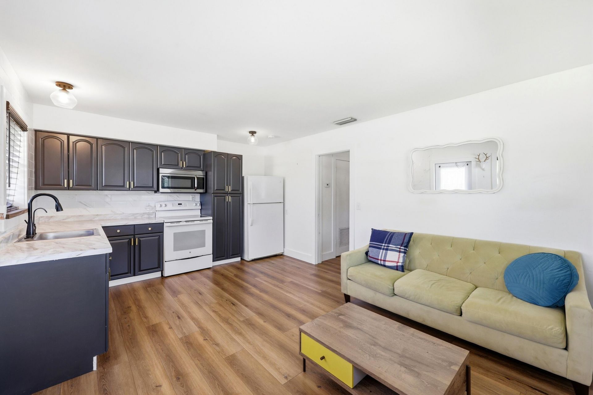 2708 Hinda Road, Unit 2708, West Palm Beach, FL 33403 Photo