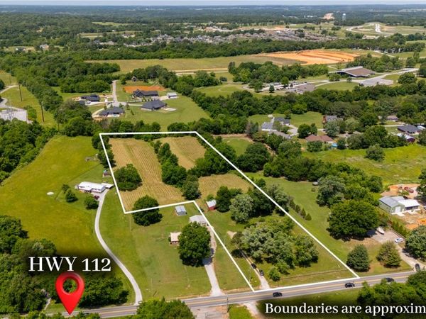 485 N Elm Street , Elm Springs, AR 72762