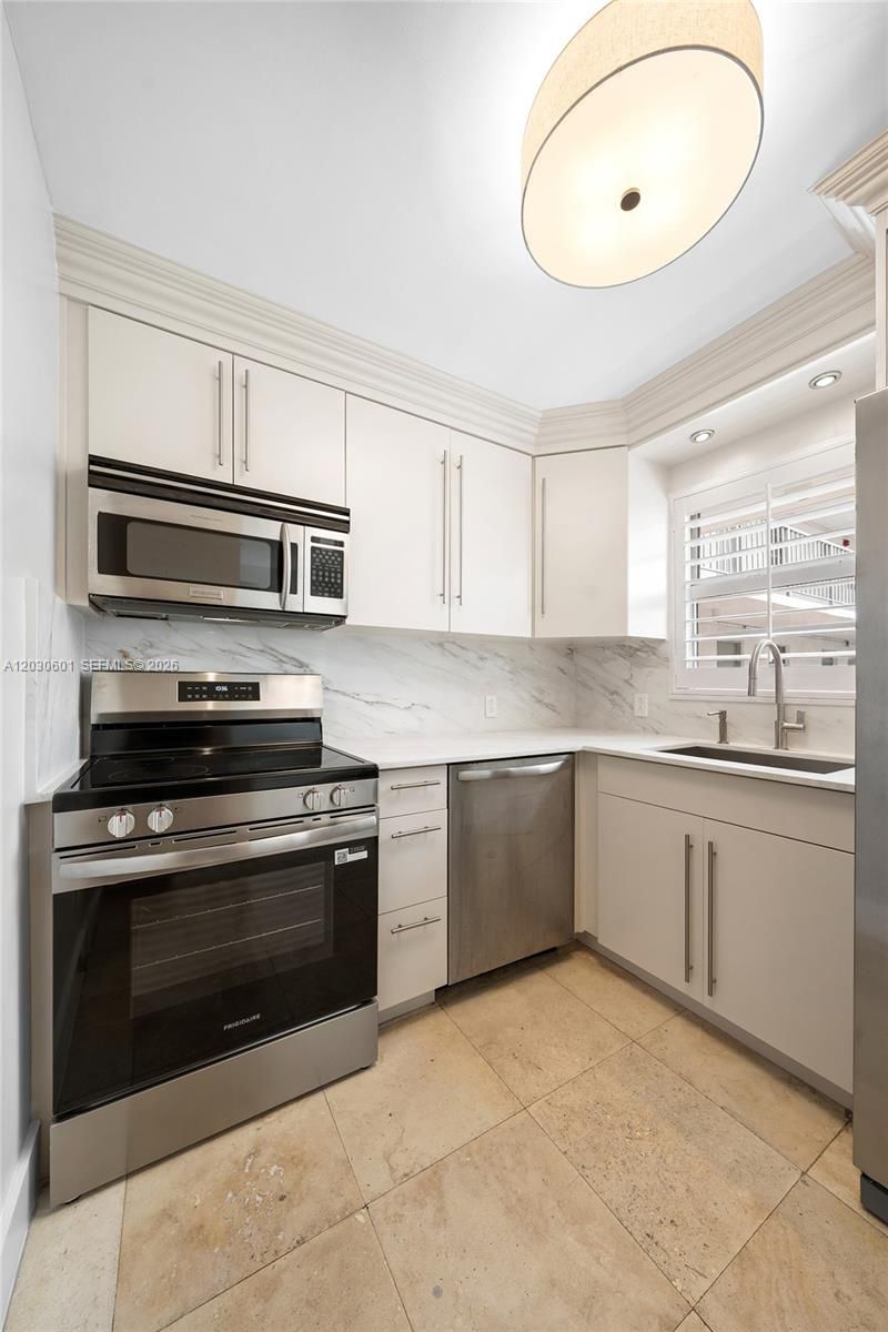 1610 Lenox Ave, Unit 316, Miami Beach, FL 33139 Photo