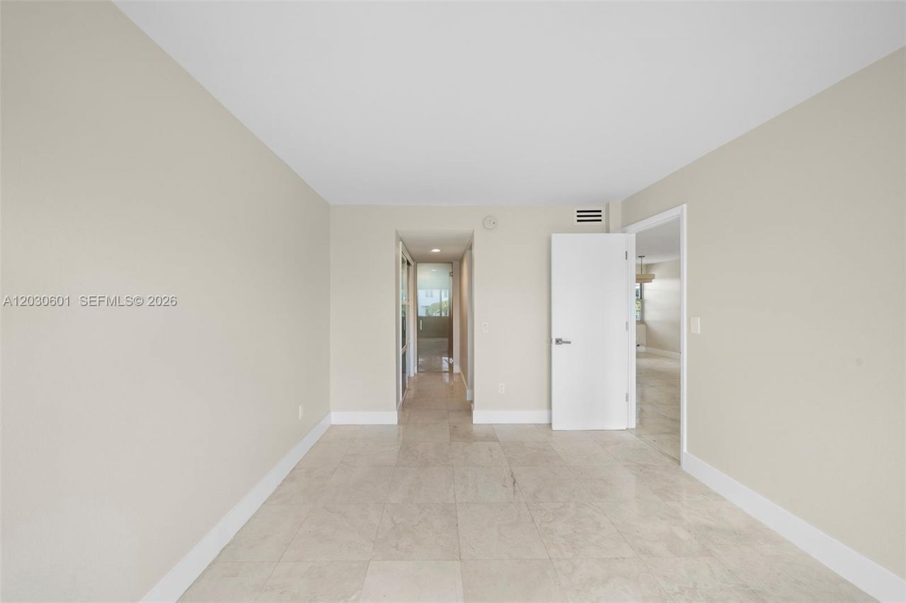 1610 Lenox Ave, Unit 316, Miami Beach, FL 33139 Photo