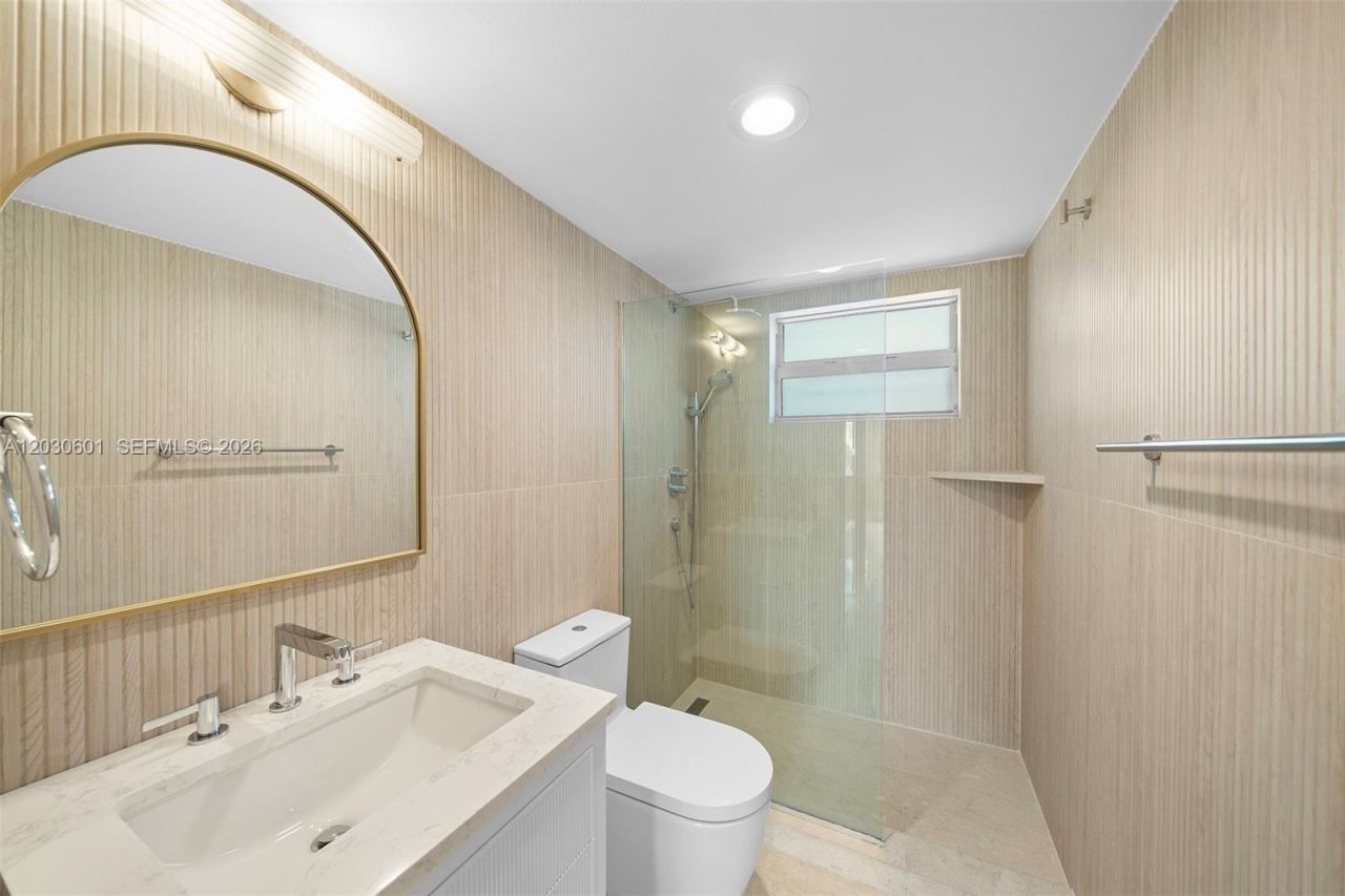 1610 Lenox Ave, Unit 316, Miami Beach, FL 33139 Photo
