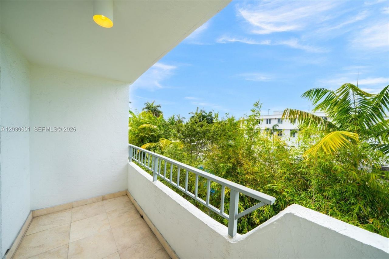 1610 Lenox Ave, Unit 316, Miami Beach, FL 33139 Photo