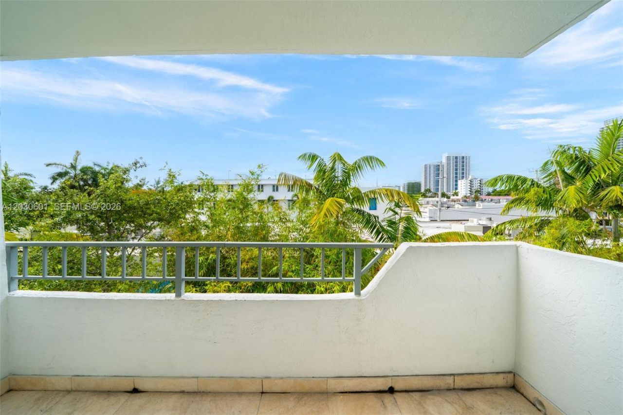 1610 Lenox Ave, Unit 316, Miami Beach, FL 33139 Photo