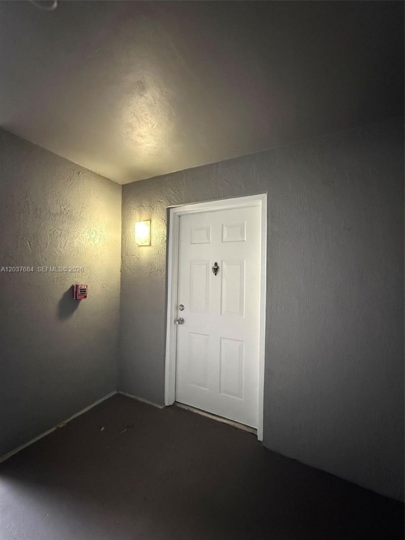 711 SW 111th Way , Unit 105, Pembroke Pines, FL 33025 Photo