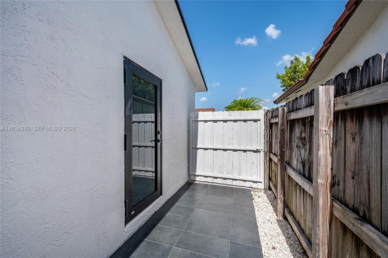 Please Call For Address, Miami, FL 33187 Photo