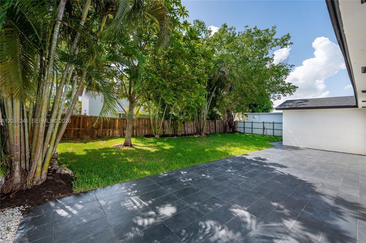 Please Call For Address, Miami, FL 33187 Photo