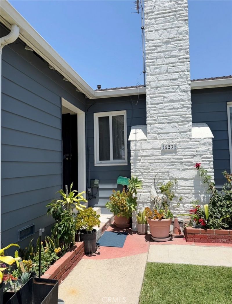 523 W 35th, Long Beach, CA 90806 Main Photo