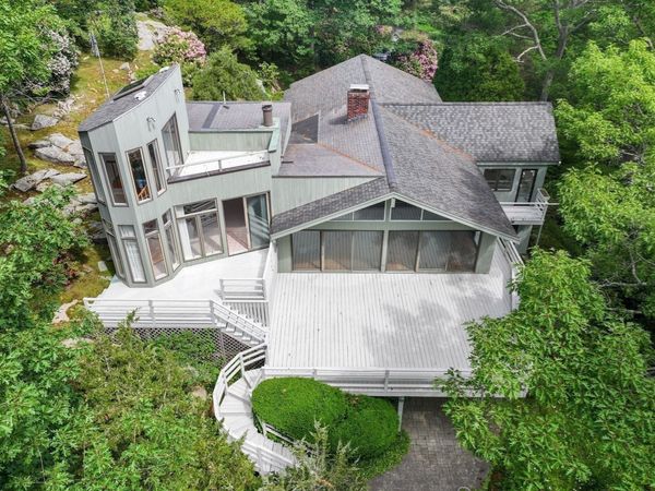 23 Ocean Street, Manchester, MA 01944