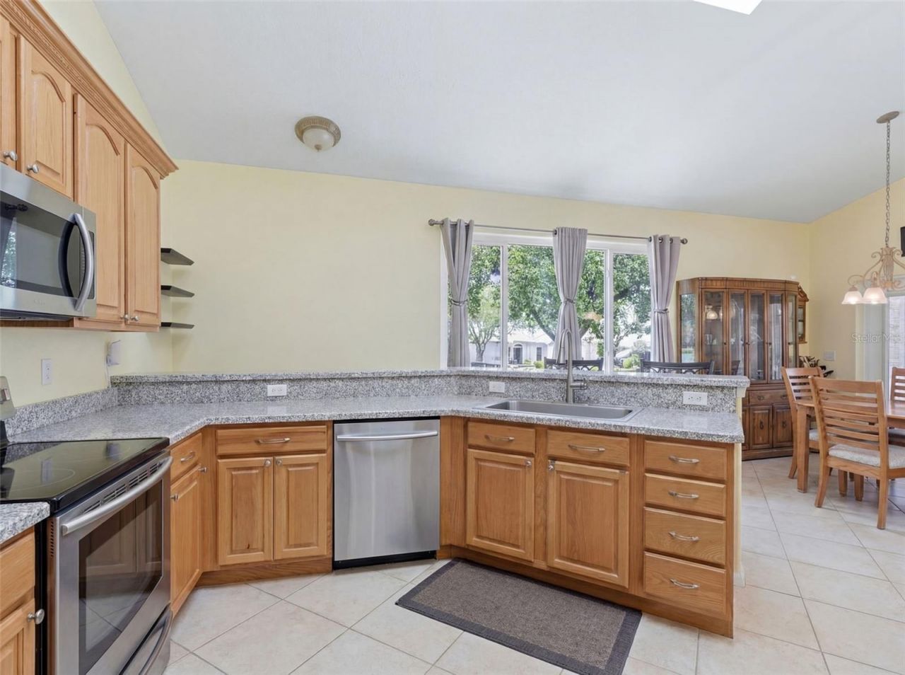 3510 Hunters Trail Circle , Eustis, FL 32726 Photo