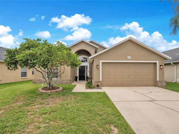 2704 REDWOOD STREET , MULBERRY, FL 33860