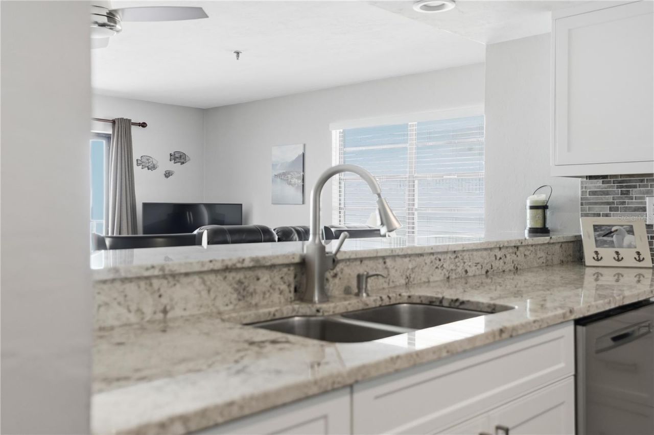 16330 Gulf Boulevard, Unit 306, Redington Beach, FL 33708 Photo