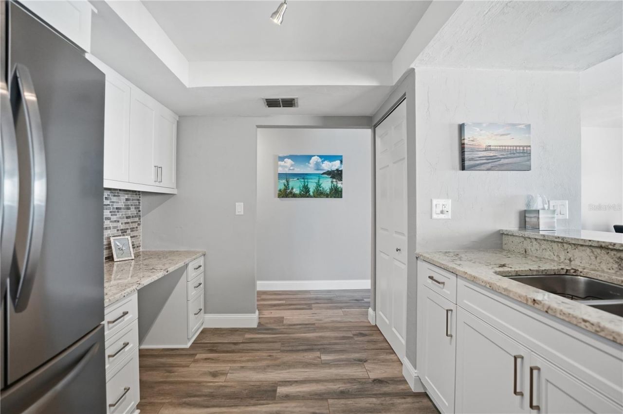 16330 Gulf Boulevard, Unit 306, Redington Beach, FL 33708 Photo