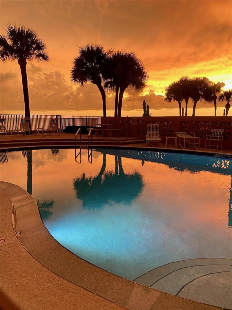 16330 Gulf Boulevard, Unit 306, Redington Beach, FL 33708 Photo