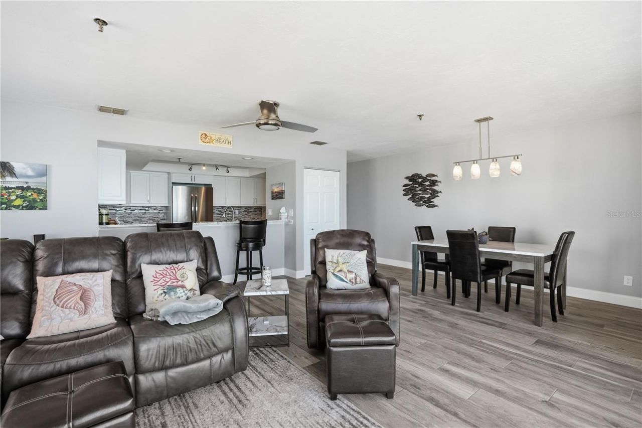 16330 Gulf Boulevard, Unit 306, Redington Beach, FL 33708 Photo