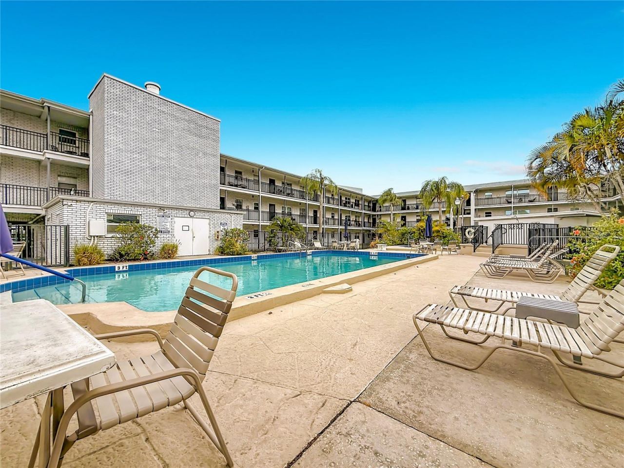 4050 4th Street N, Unit 304, Saint Petersburg, FL 33703 Photo