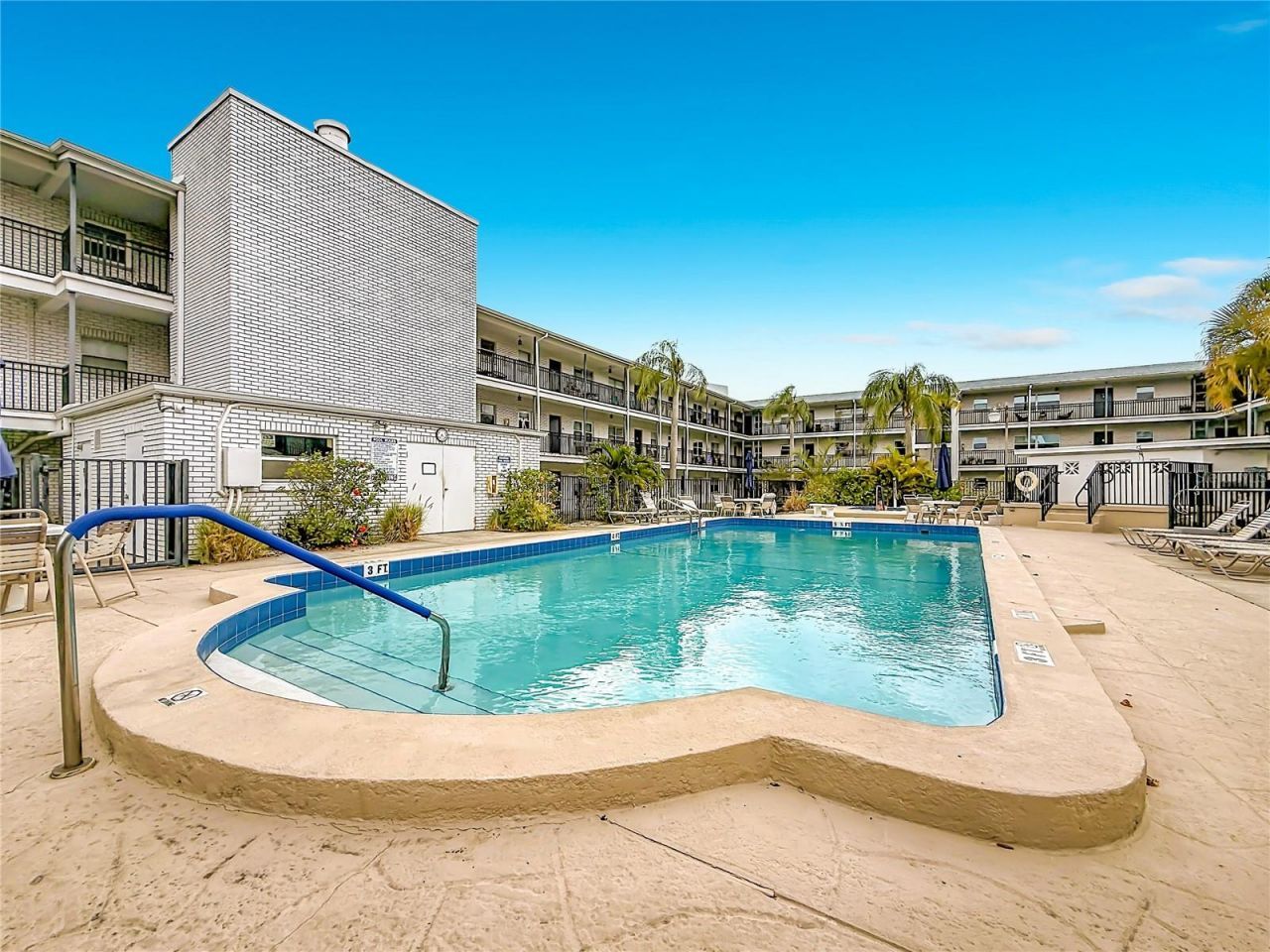 4050 4th Street N, Unit 304, Saint Petersburg, FL 33703 Photo