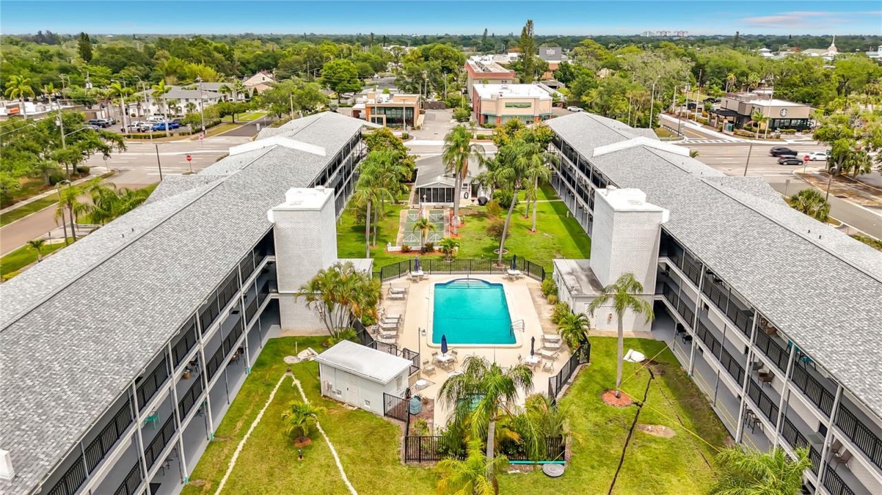 4050 4th Street N, Unit 304, Saint Petersburg, FL 33703 Photo