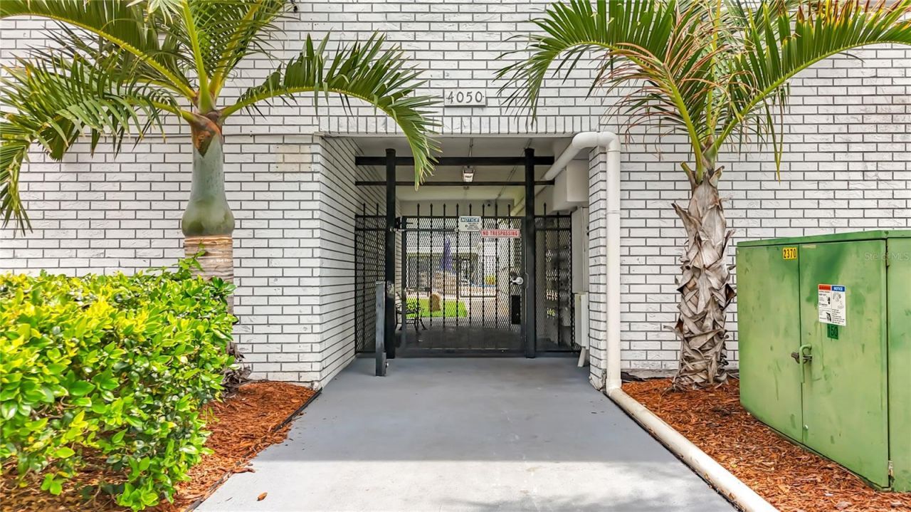 4050 4th Street N, Unit 304, Saint Petersburg, FL 33703 Photo