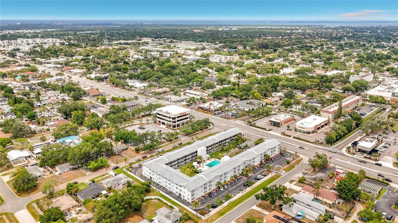 4050 4th Street N, Unit 304, Saint Petersburg, FL 33703 Photo