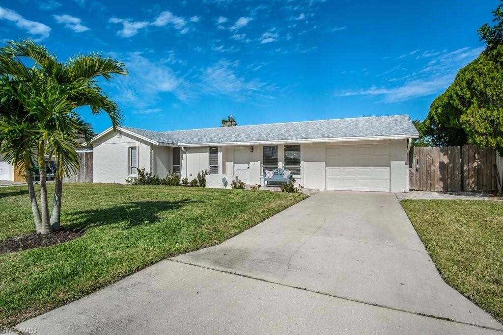 1207 Hernando St , Naples, FL 34103 Photo