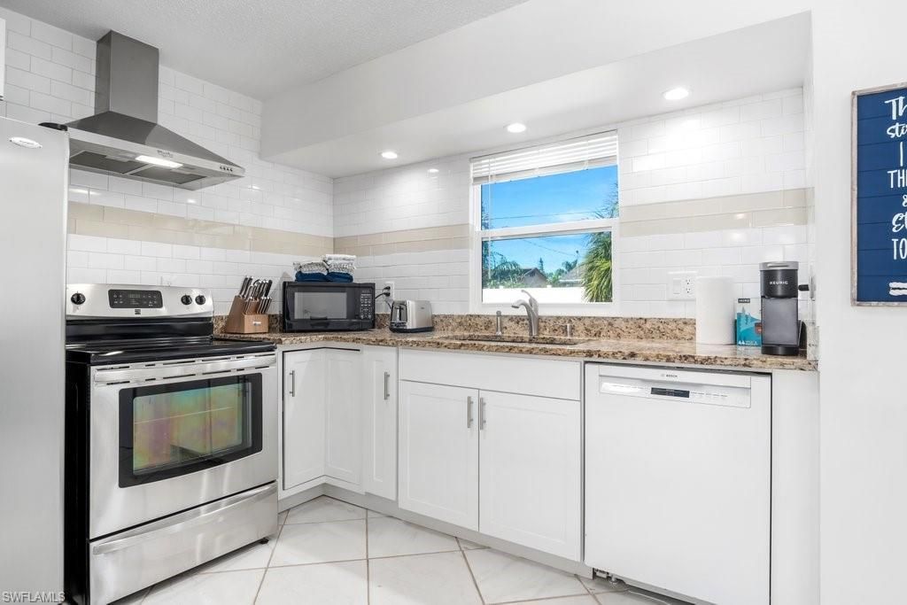 1207 Hernando St , Naples, FL 34103 Photo