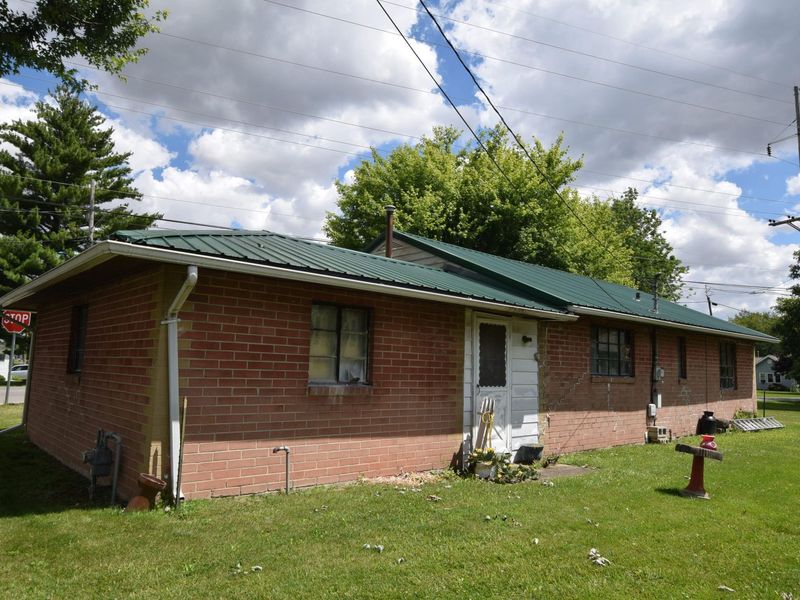 302 Elliot Road, Russells Point, OH 43348 Photo 9