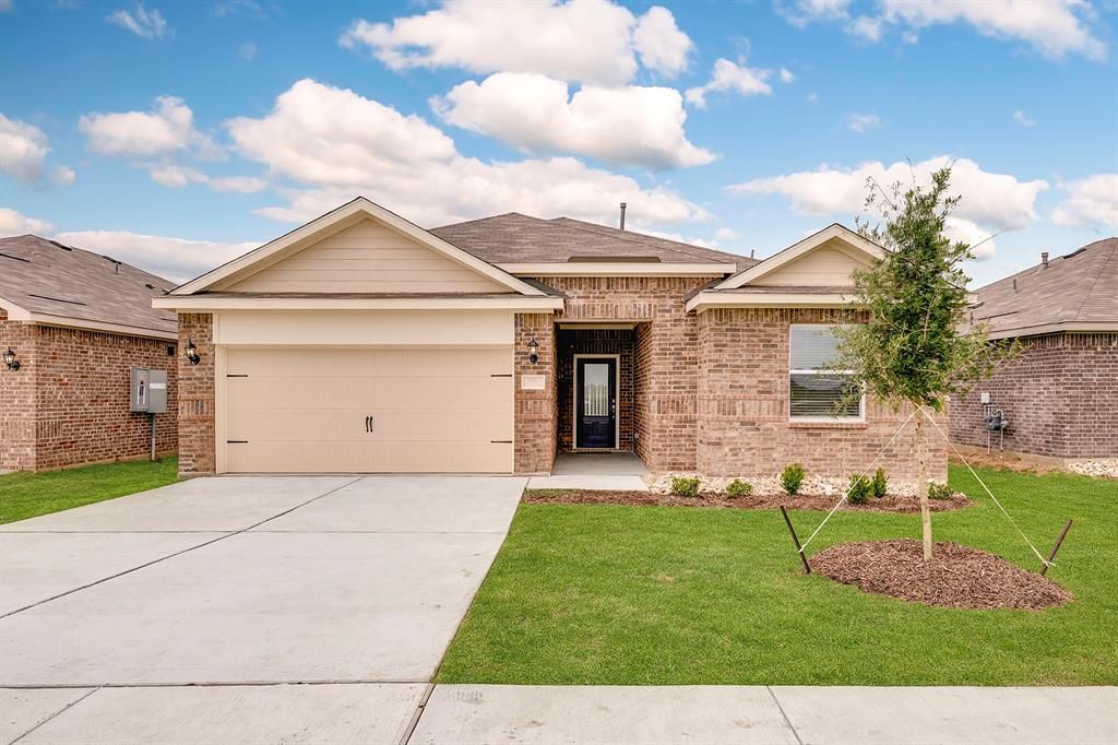 111 Thomas Paine Drive, Venus, TX 76084 Main Photo