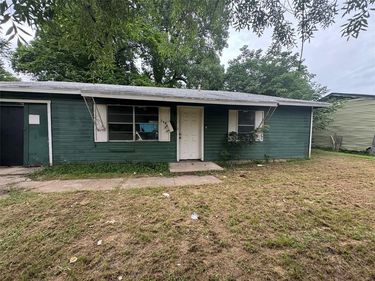 2447 E Pentagon Parkway, Dallas, TX 75241