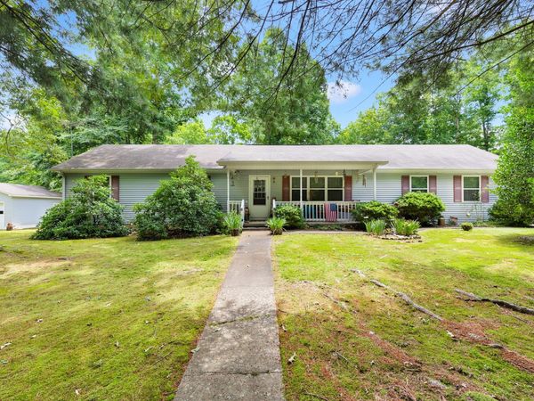 111 Cascade Spring Rd , Hohenwald, TN 38462