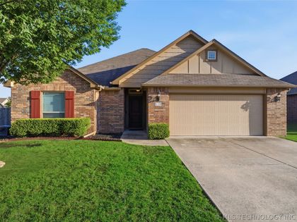 119 E Granger Place  Broken Arrow, OK 74012