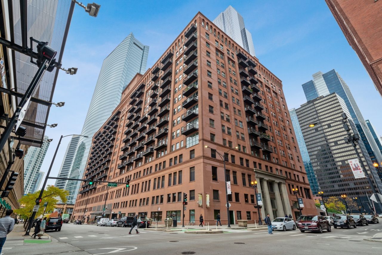 165 N Canal Street, Unit 512, Chicago, IL 60606 Main Photo