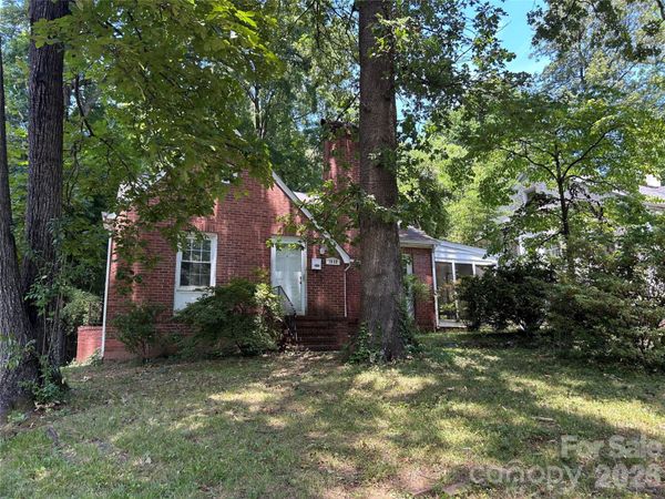 1920 Wood Dale Terrace , Charlotte, NC 28203