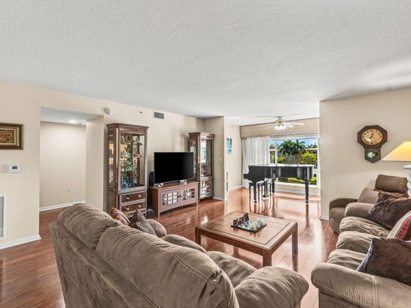 12560 Majesty Circle, Unit 401, Boynton Beach, FL 33437