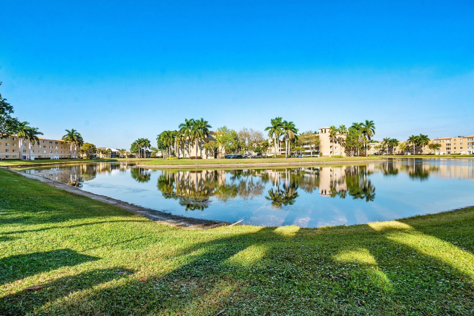 12560 Majesty Circle, Unit 401, Boynton Beach, FL 33437 Photo