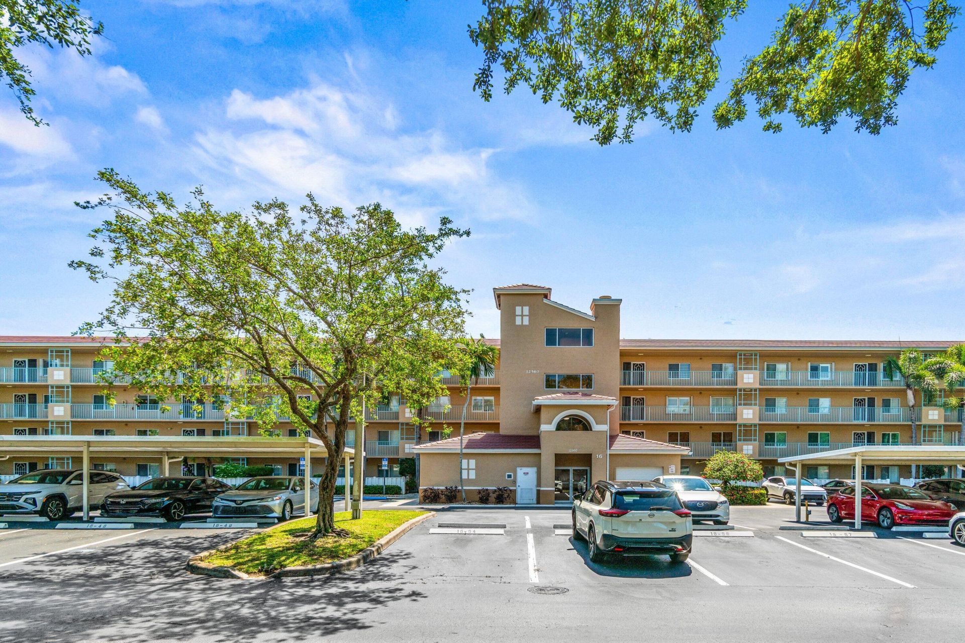 12560 Majesty Circle, Unit 401, Boynton Beach, FL 33437 Photo