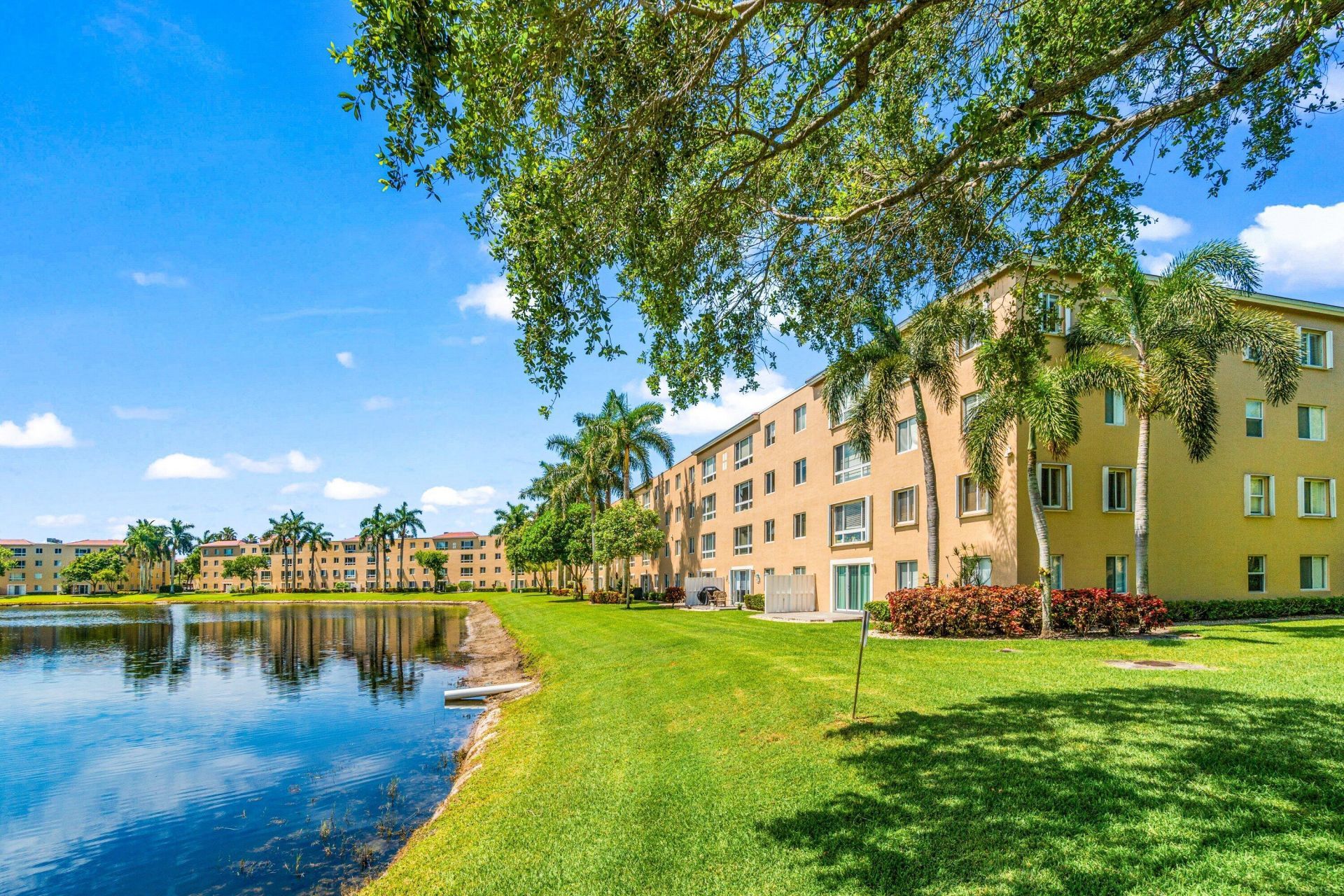 12560 Majesty Circle, Unit 401, Boynton Beach, FL 33437 Photo