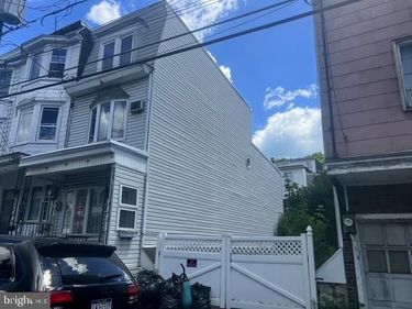 324 E PINE STREET, MAHANOY CITY, PA 17948