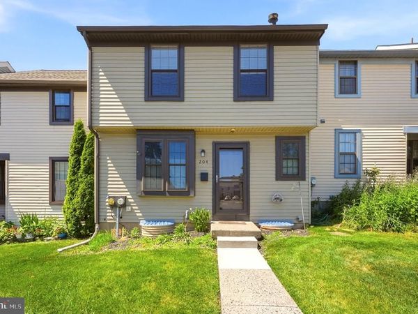 204 LIVINGSTON COURT, NORTH WALES, PA 19454