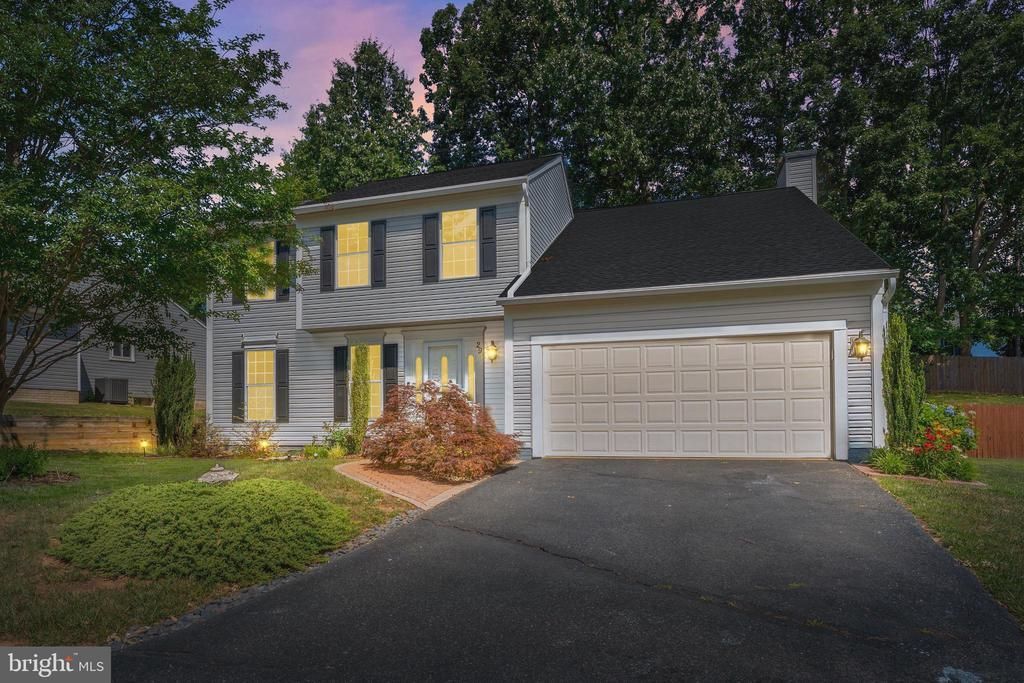 29 Woods Edge Court, Stafford, VA 22554 Main Photo