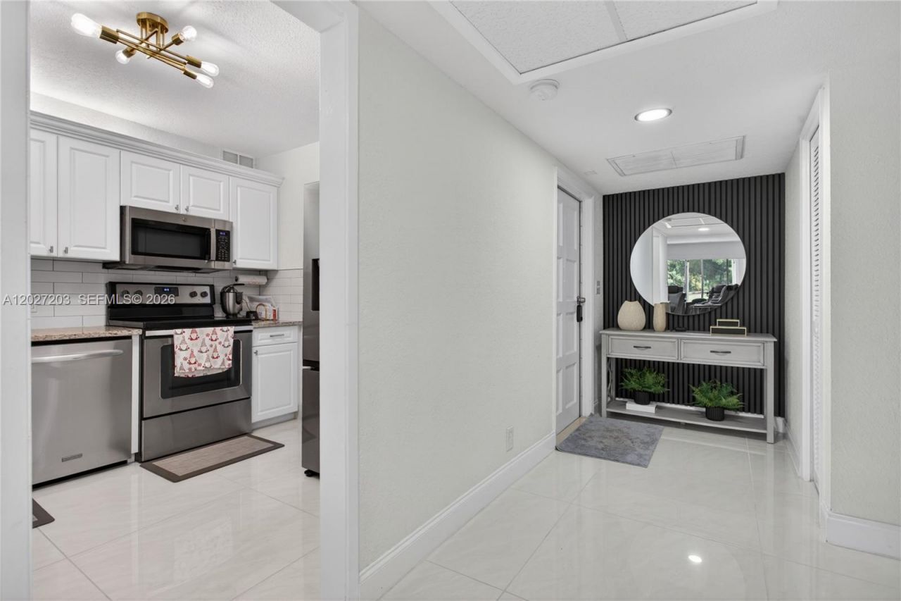Please Call For Address, Unit 110, Pompano Beach, FL 33069 Photo