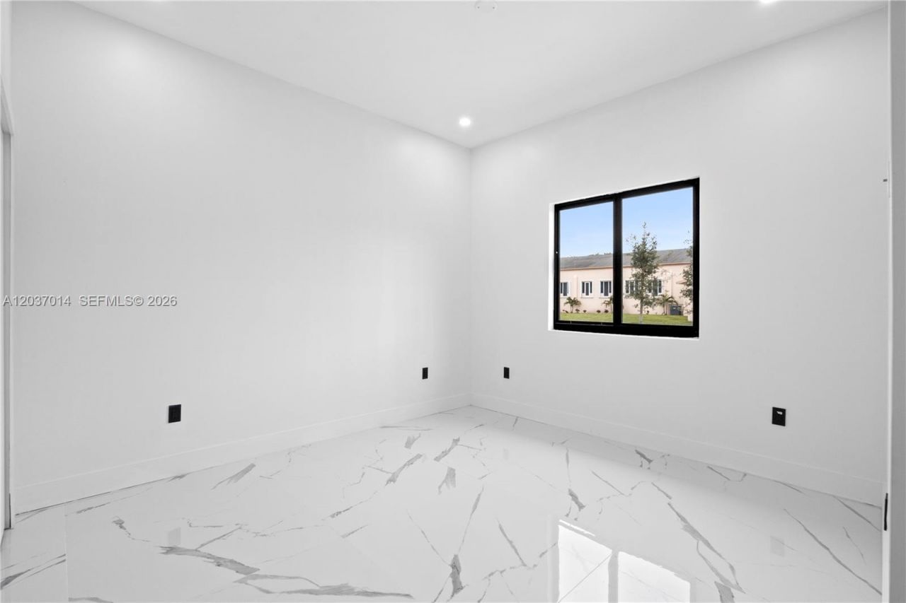 426 SW 9th Ave , Homestead, FL 33030 Photo