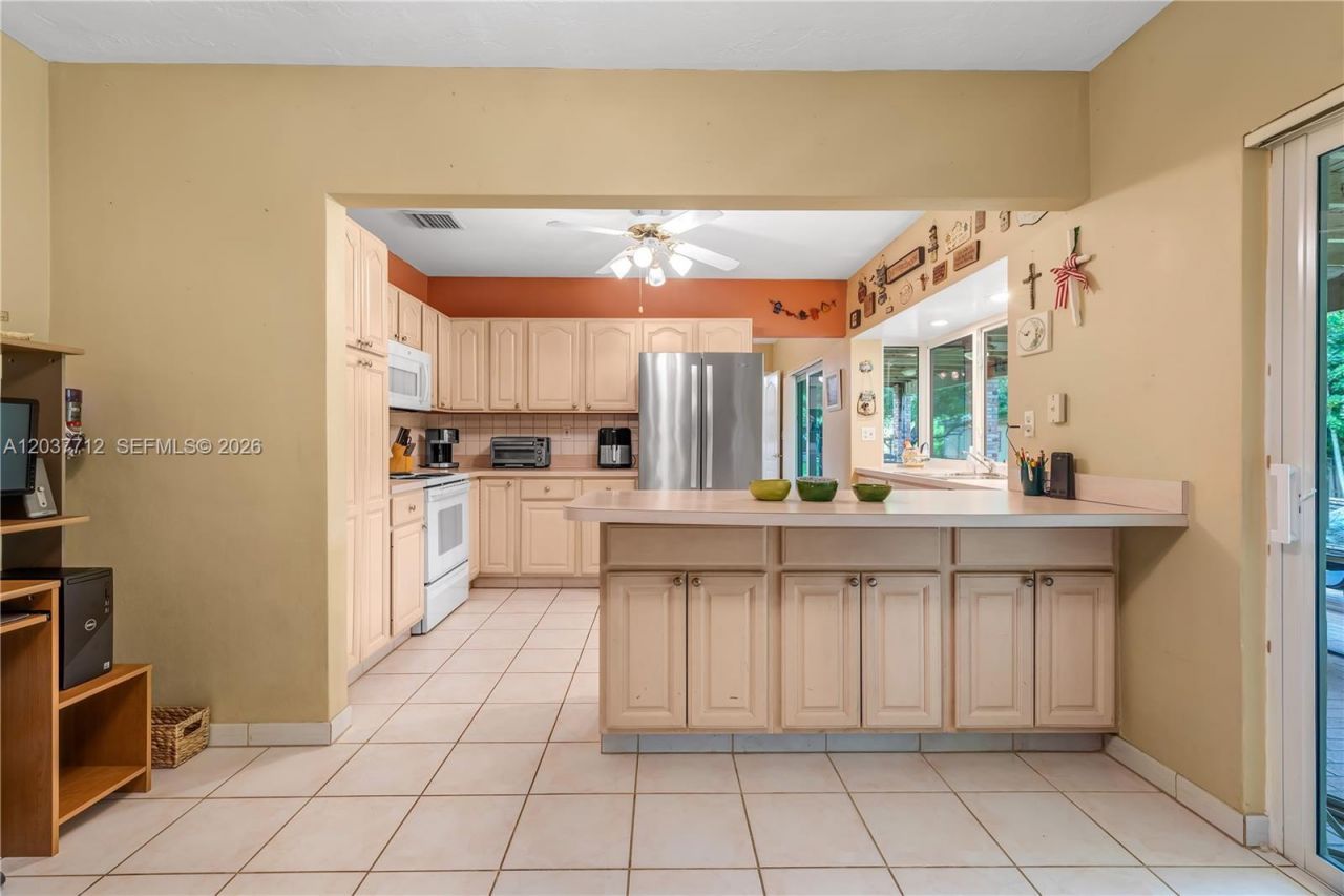 18425 SW 87th Ct , Cutler Bay, FL 33157 Photo