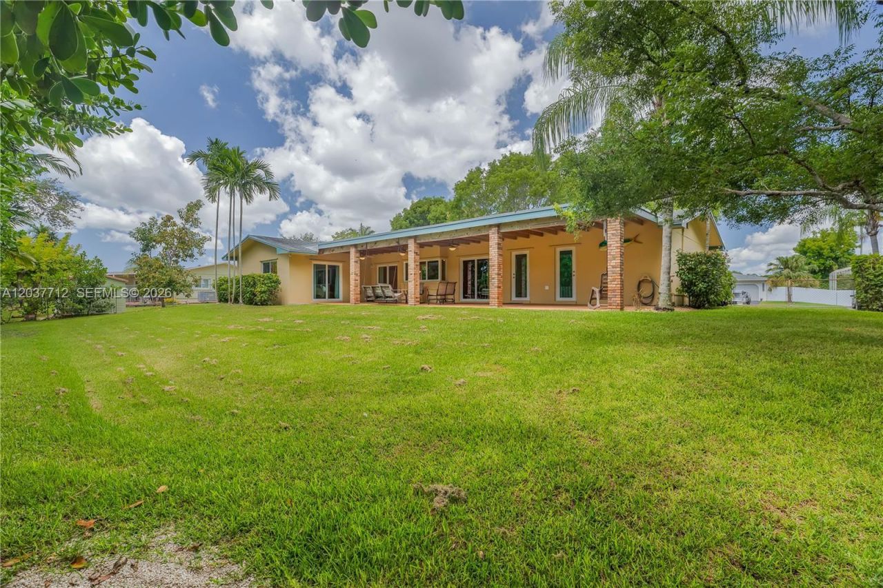 18425 SW 87th Ct , Cutler Bay, FL 33157 Photo