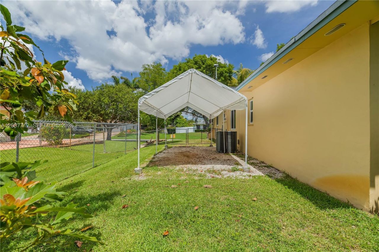 18425 SW 87th Ct , Cutler Bay, FL 33157 Photo
