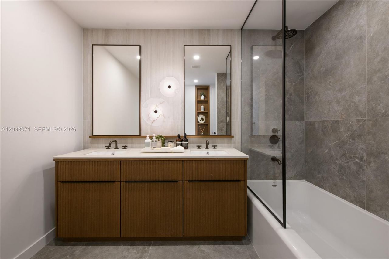 2200 Brickell Ave, Unit 308, Miami, FL 33129 Photo